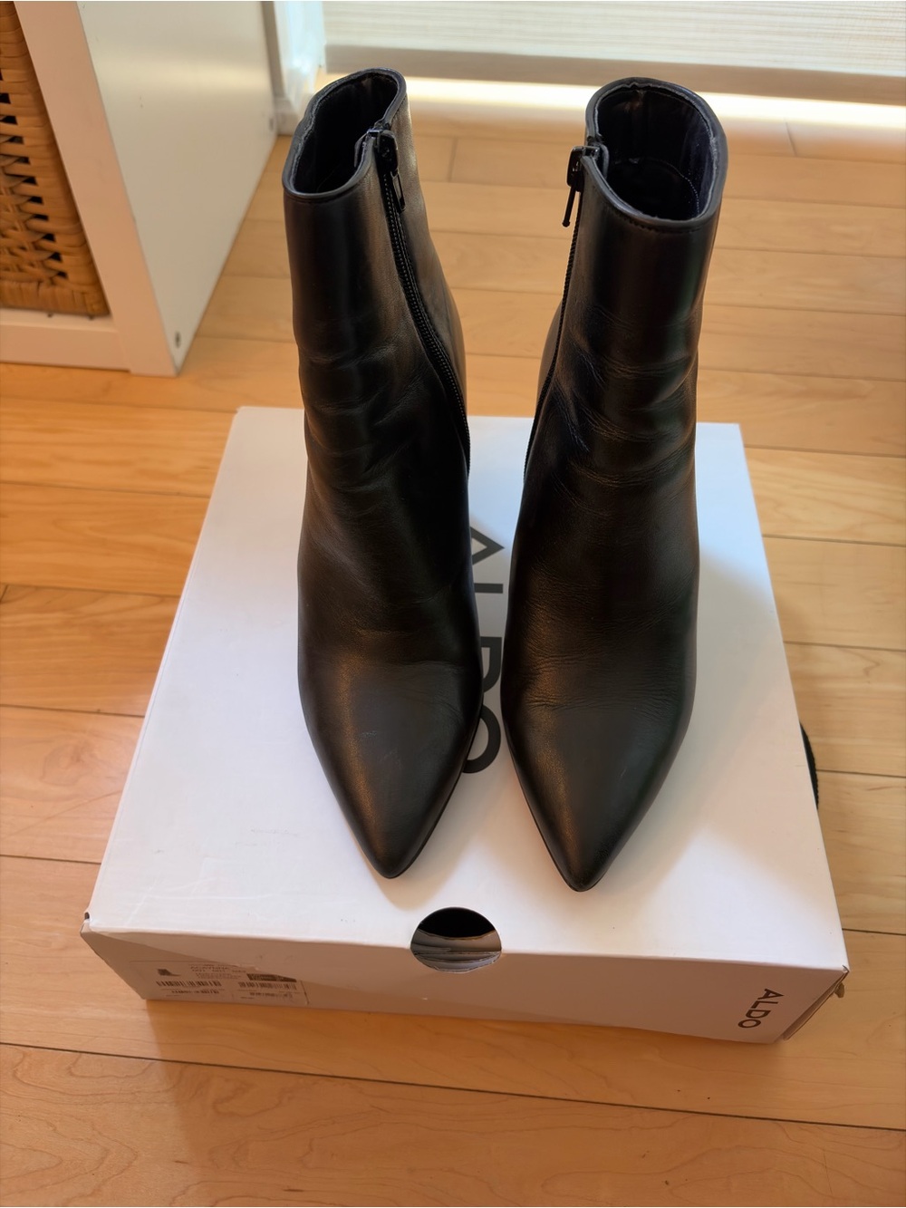Aldo Black Pointed Leather Ankle Booties with Side Zipper